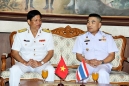 พลเรือตรี ศิริชัย  กาญจนบดี เสนาธิการฐานทัพเรือสัตหีบ รับการเยี่ยมคำนับจาก นาวาเอก Nguyen Duc Nam รองผู้อำนวยการโรงเรียนนายเรือเวียดนาม / ผู้บังคับหน่วยเรือฝึกโรงเรียนนายเรือเวียดนาม