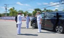 ผู้บัญชาการทหารเรือ ตรวจแถวกองทหารเกียรติยศ เนื่องในพิธีเยี่ยมอำลาหน่วยในพื้นที่สัตหีบ ณ กองบัญชาการ ฐานทัพเรือสัตหีบ อำเภอสัตหีบ จังหวัดชลบุรี